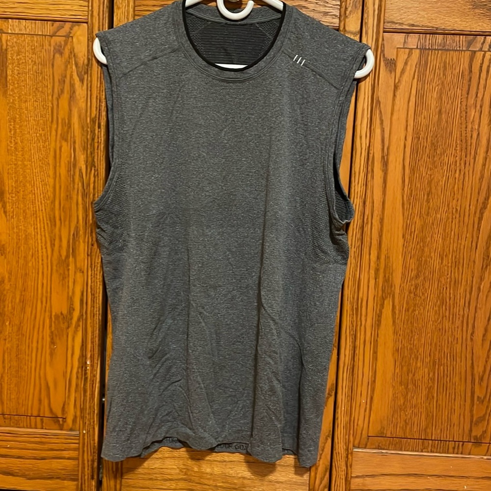 Lululemon tank